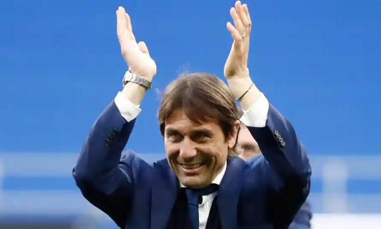Conte có thể trở lại Ngoại hạng Anh để dẫn dắt Tottenham. Ảnh: Reuters.